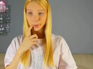 18kira18 — Hi everyone my name is #shy Kira #teen #new #18 #anal // GOAL full naked [389 tokens remaining]