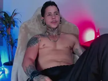 777_stefantransmen — OPEN  PUSSY NEAR THE CAMERA