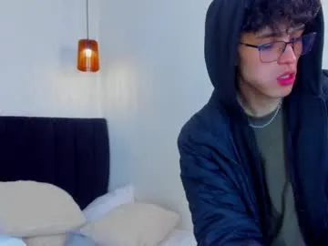 _ruby_red — GOAL: blowjob [200 tokens remaining] Welcome to my room! #blowjob #couple #cumshow #cuckold #new