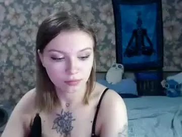 aalicebubble — Aalicebubble's room #bigass #lovense #tattoo #teen #blueeyes