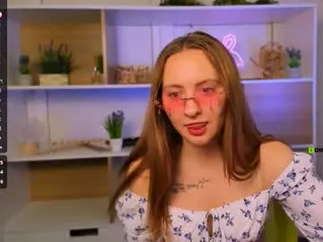 adel_bee — GOAL: slap us ass [999 tokens remaining] Welcome to my room! #18 #sexy #pvt #hot #young
