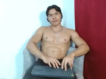 adriel_escalante — CUM IN PUBLIC ADRIEL [868 tokens remaining]