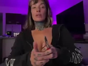 airgeadx — Hi losers -  (PM 95tks) (Tits 310tks) (Ass 315tks) Private OPEN - #femdom #cei #sph #feet #armpits