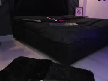 alahia_dangelo_ — play with my tits [50 tokens left] Hi guys...I want to explode today make me squirt and let's cum together #lovense #saliva #anal #atm #bigboobs