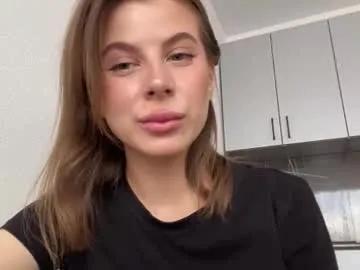 alannapostuci — Goal: bite my finger Hello everyone, I'm new here #new #cute #shy #teen #skinny [18 tokens remaining]