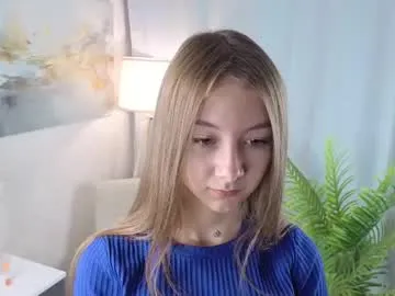 alaynaschoville — Goal: Air kiss! Hello I'm Lola, it's my 1st day here #new #18 #shy #teen #petite [0 tokens remaining]
