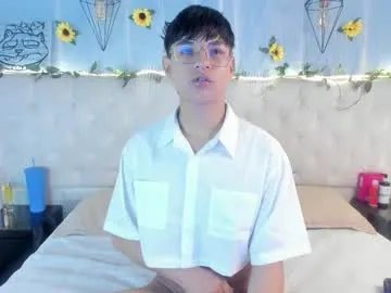 ale_aurarashi — #asian #young #18 #lovense