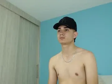alejo_gray1 — Freechat on Chaturbate