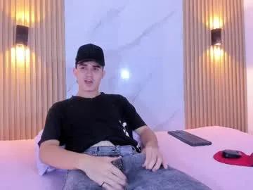 alejo_gray1 — GOAL: cum show [1000 tokens remaining] Welcome to my room! #femboy #18 #teen #twink #bigcock