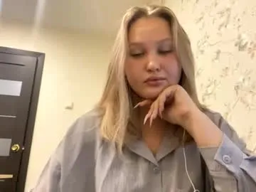 alfrediacancer — Goal: (   Helloo chat !  )   Hello guys ^my name is Kate Welcome to my room its my first day here ^ #new  #18 #natural #shy #bigboobs [11 tokens remaining]