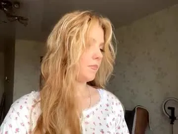 alfrediamalcom — My name is Maria! Goal: Take my bra OFF  : I #new & #young model #18 #blonde #shy ^^ [72 tokens remaining]