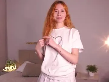 aliakalama — #new Goal: lick fingers close to cam     ;First daay here   #shy #natural #skinny #18 [25 tokens remaining]