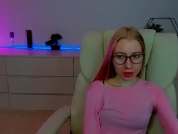 alina__blonde — Freechat on Chaturbate