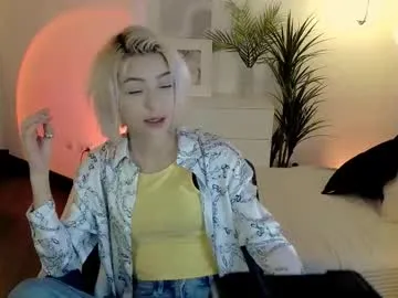 alysiasun — flash! #blonde #femdom #nonude #slim #teen [977 tokens remaining]