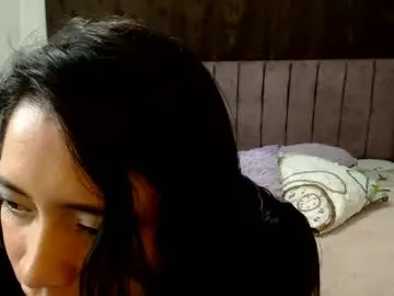 amaranta_wills — GOAL: panty off [99 tokens remaining] Yumyyy #natural #latina #squirt #lush #dildo