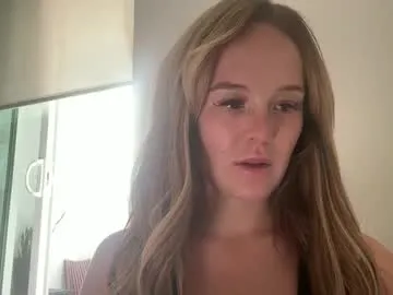 amberjayxox0 — FIRST TIME HERE   #bigboobs #bigass #new #young #natural -- Current Goal: top off! 