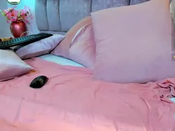 amina_westt — GOAL: I Cant Feel My Legs Anymore [472 tokens remaining] Welcome To My Room #cum #dildo #ebony #bigass #pantyhose