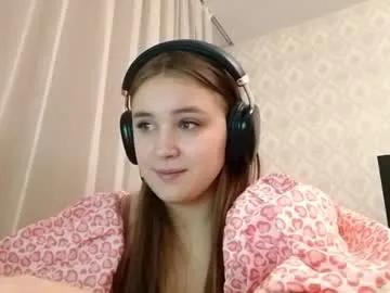 andrasol — GOAL: Let's tease that arse a little bit [92 tokens remaining] Hi! It's my first day Andra #new #shy #cute #teen #natural