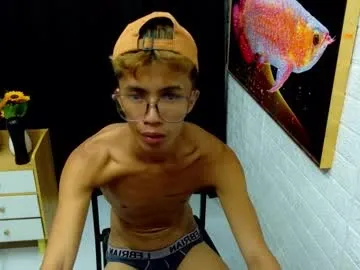 andrew_fucker69 — Let's have some fun here ! EVERY TOKENS IS APPRECIATED #couple #twink #dildo #new
