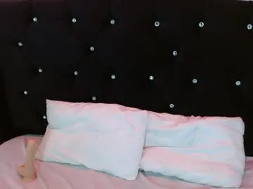 angel_cole_ — GOAL: Sexy Dance [48 tokens remaining] Welcome to my room! #redhead #blowjob #new #18 #latina