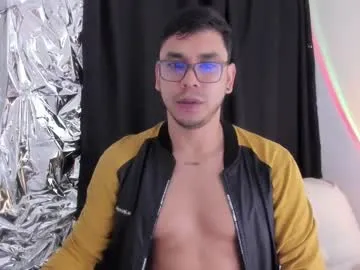 apolo_jake — cumshow #pvt #lovense #hairy #latino #bigcock [700 tokens remaining]