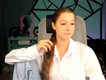 arielsykes — GOAL: sucking on a lollipop [282 tokens remaining] Welcome to my room! #18 #nonude #fit #feet #muscle