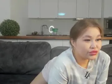arlineglackin — My name is Amelia, I'm a #new and #teen model on CB #18 #bigass #shy Goal: Gently Massage my  tits under top  [15 tokens remaining]
