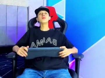 arthurcox_ — GOAL:  Big Cum Show [934 tokens remaining] Welcome to my room! #new #bigcock #latino #cum #young