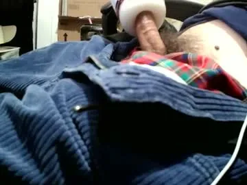 averagecharles757569 — Freechat on Chaturbate