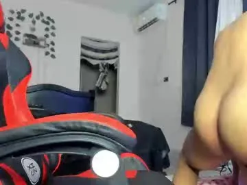 axell_r — suck 10min [100 tokens remaining]