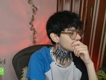 bastiel_ — Bastiel_'s room #femboy #skinny #feet #latino #cumshow