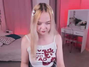 bellamontgomery — Welcome to my room! - Goal: make my ass red [40 tokens left] #skinny #daddysgirl #shy #18 #new