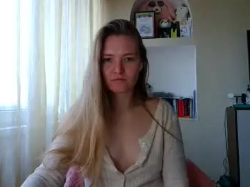 belle_0402 — Take off my top  [300 tokens left] #fit #smallboobs #bigass #18 #new