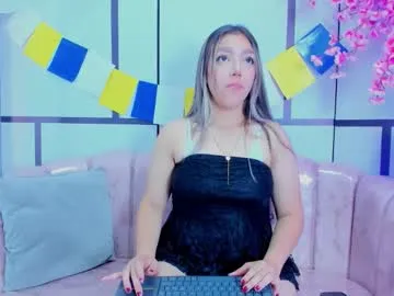 blairjones_ — GOAL:  Ass Shake & Twerk [27 tokens remaining] Blonde Bombshell  Big Tits & Naughty Vibes #slave #blonde #bigass #squirt #daddysgirl