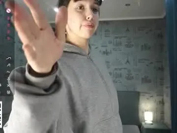 blissfulvibes — Goal:Suck my sweet finger #lovense #bigass #18 #teen #plump [20 tokens remaining]