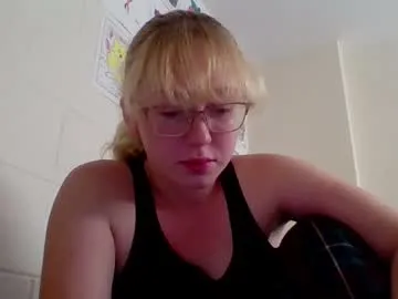 blonde_katie — TOPLESS ;) [218 tokens remaining]