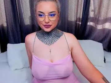 bom_bonx — Bom_bonx's #smoke #curvy #bigass #lovense #lush