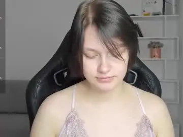 bonniebill2 — Goal: Blowjob #shorthair #shy #lovense #saliva #brunette - Next Goal: Show tits 