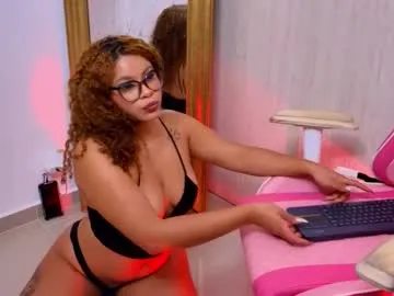 briana_giil — Current Goal: Show tits at 60 tokens -- Next Goal: Oil in tits -- #ebony #latina #bigass #curvy #curly [59 tokens to goal]