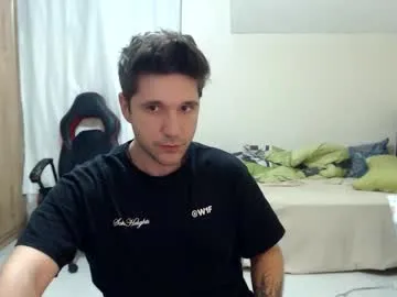 brownhaiir — Freechat on Chaturbate