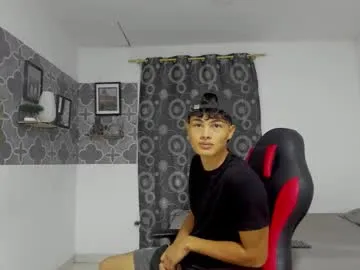 bruno_snow — show cum baby #findom #gay #new #bigdick #latino [3000 tokens remaining]