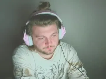 captianplanet1313 — Come hang out :) (240tks)  #bigdick  #bigcock #bear #daddy #gamer