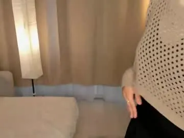 carleegoga — Goal -  Help me take off my T -shirt My name is Emilia #18 #new #shy #teen #skinny [199 tokens remaining]