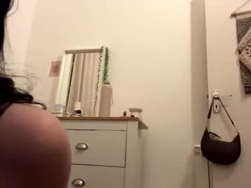 carmenlunaa — Freechat on Chaturbate