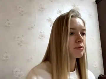 cassipurkey — GOAL: make me happy [955 tokens remaining] Hello, my name is Annesa! Welcome to my room! #new #18 #shy #skinny #cute