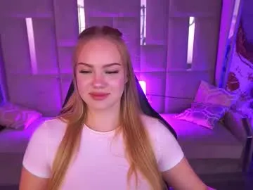 celestenoirr — topless [25 tokens left] #new #18 #blonde #shy #bigass