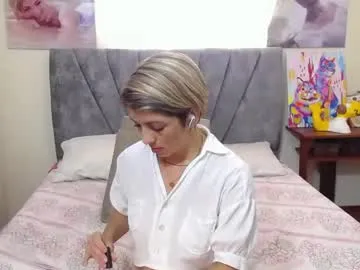 chanel_joliee — GOAL: RIDE DILDO [144 tokens remaining] Welcome to my room! #new #latina # #anal #squirt #hairy