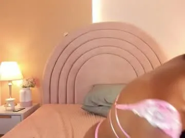 chanelsmell_ — GOAL: Sexy Dance [297 tokens remaining] Welcome to my room! ebony lovense feet nasty squirt