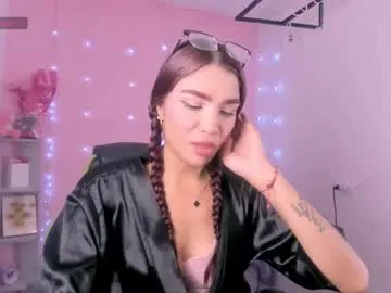 charlotteee_02 — Naked x 5 min #bigass ass #18 #lesbian  #latina #young [165 tokens remaining]