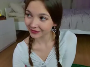 charming_bliss — are you happy to see me today?hey!!! glad to see u in my room!! i`m Kaylee #18 y/o...  it's my #new56th day on site!! #teen #skinny #shy [55 tokens remaining]